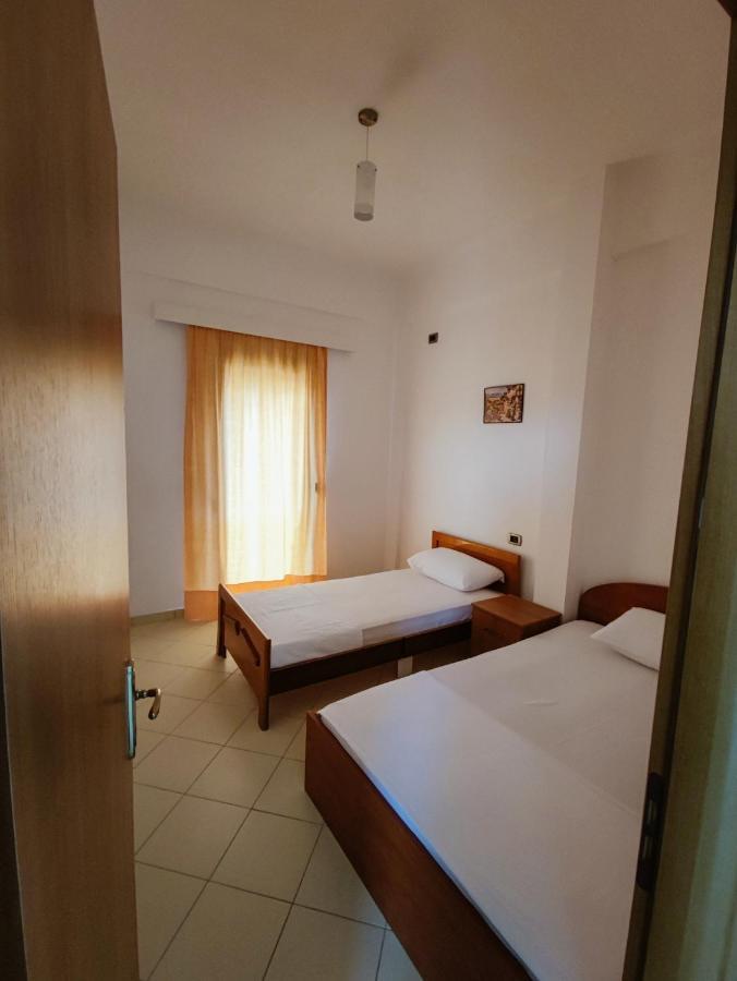 El Rio Apartments Sarandë Eksteriør billede