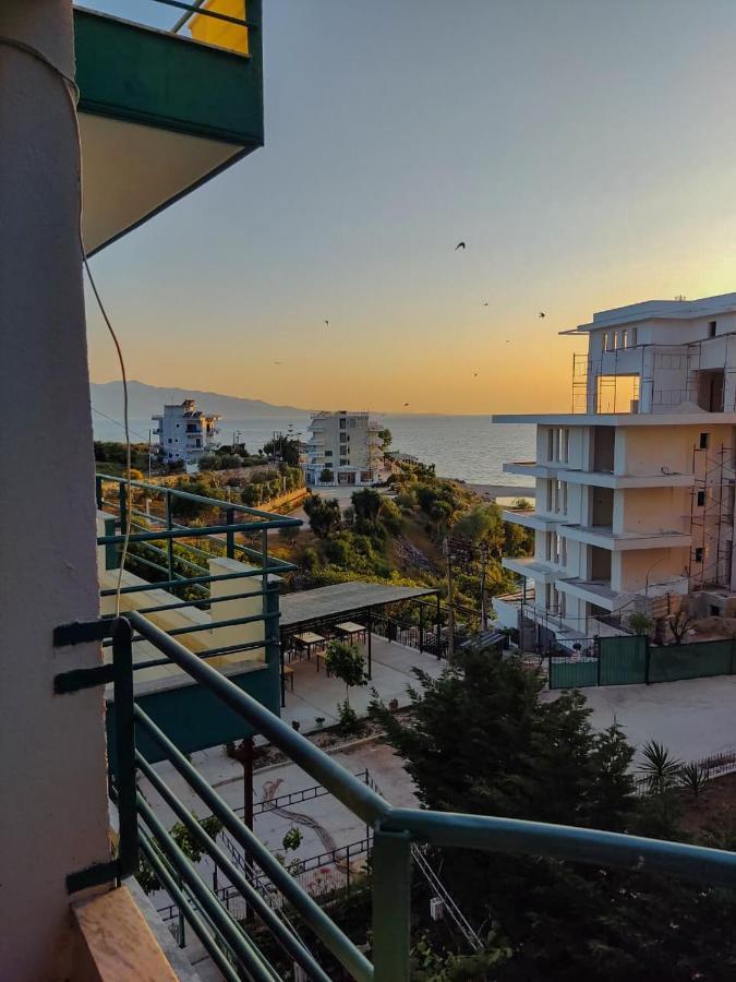 El Rio Apartments Sarandë Eksteriør billede