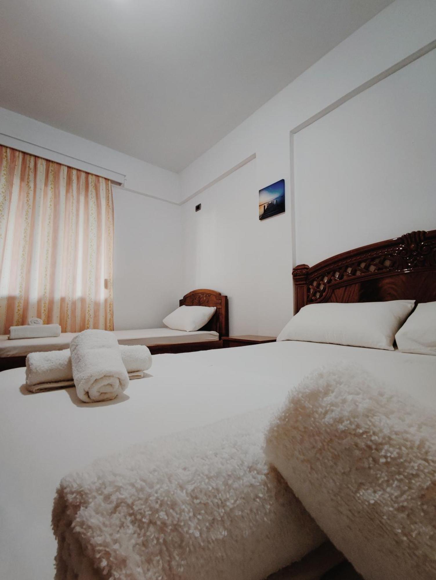 El Rio Apartments Sarandë Værelse billede