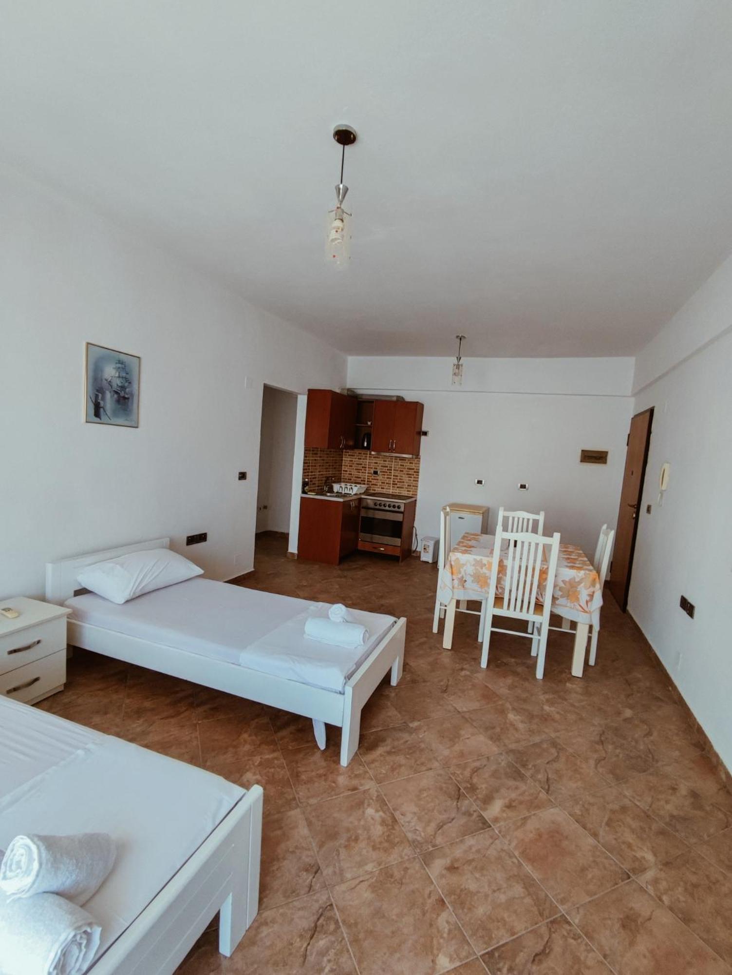 El Rio Apartments Sarandë Værelse billede