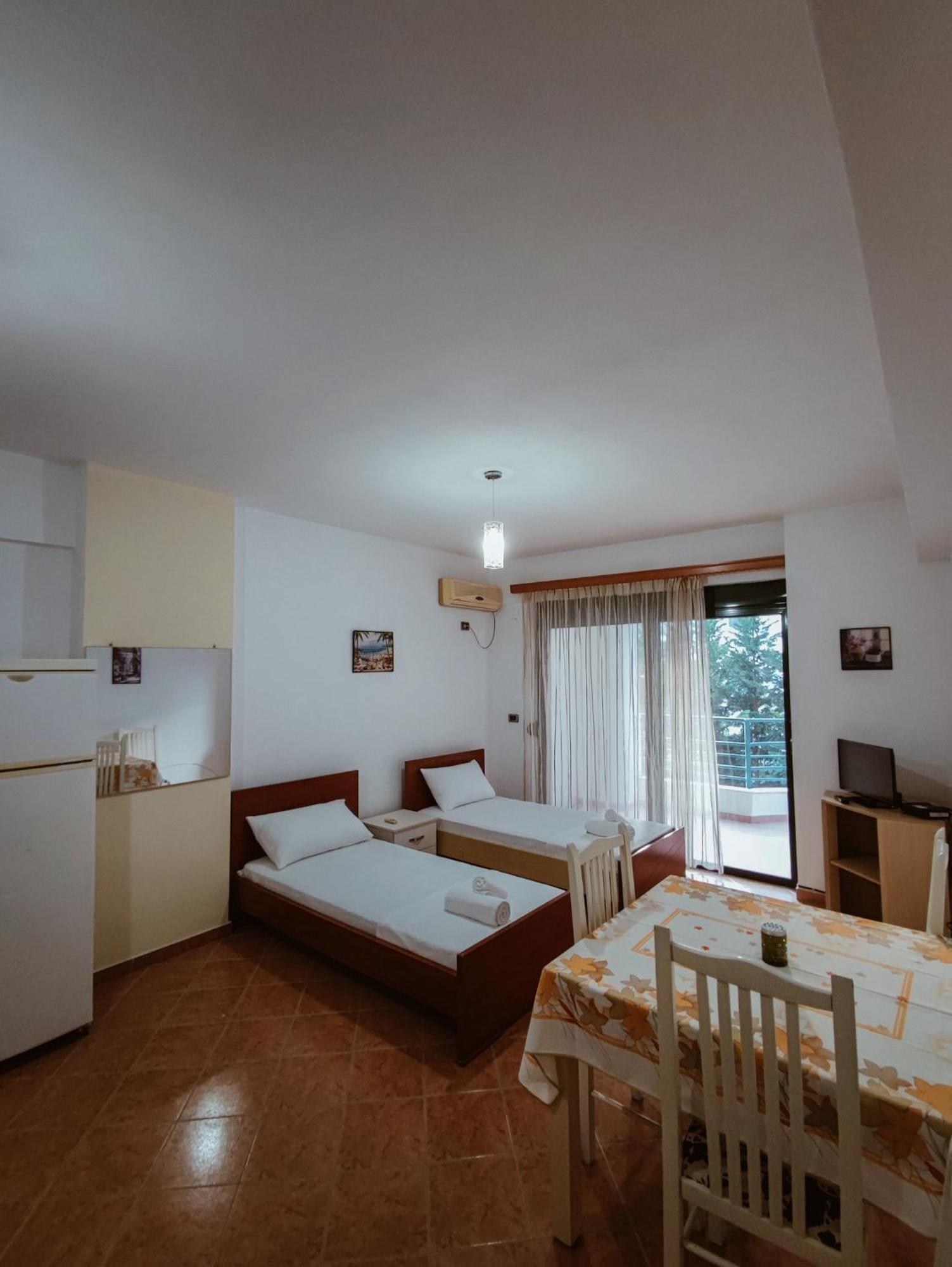 El Rio Apartments Sarandë Værelse billede