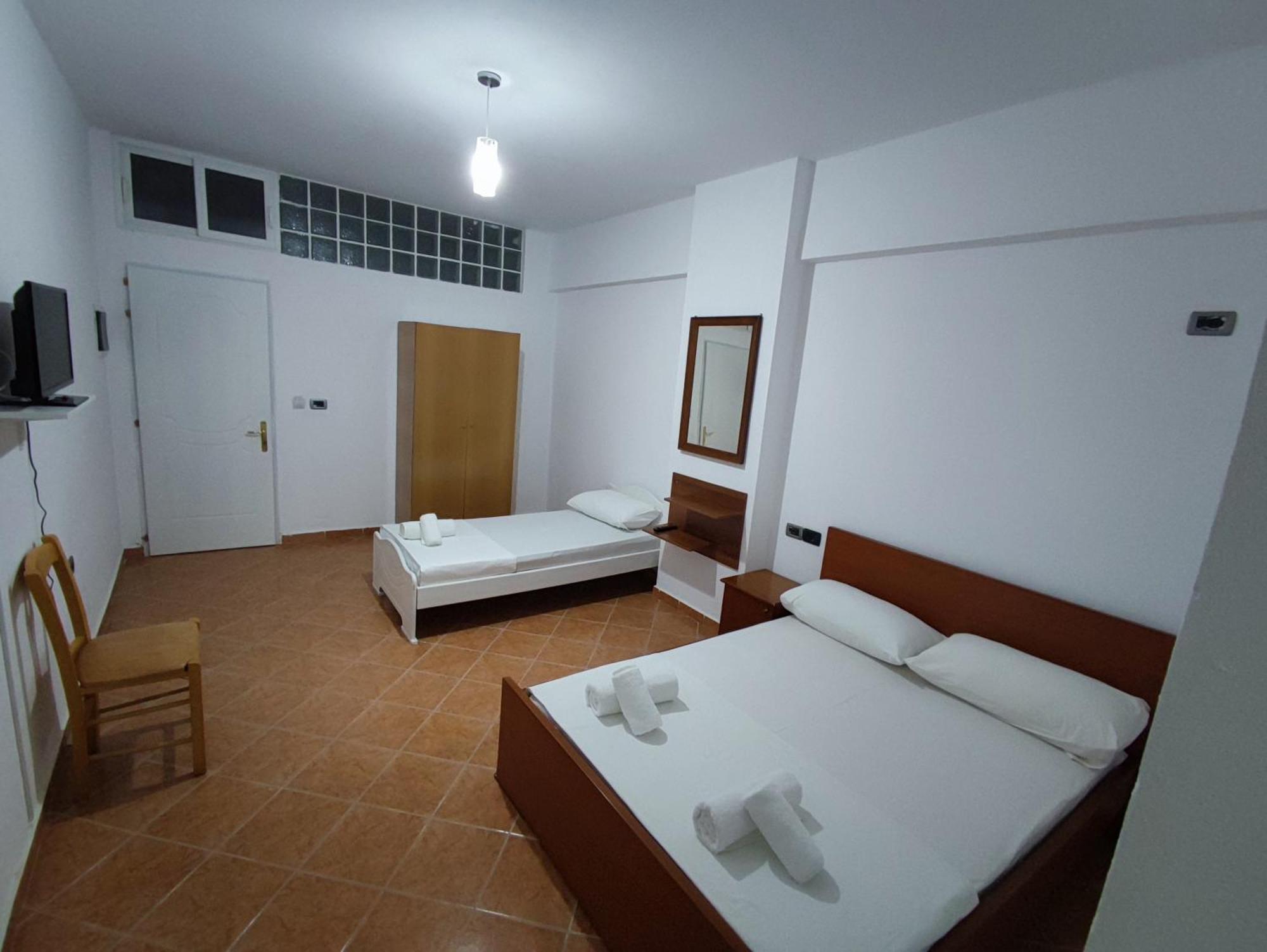El Rio Apartments Sarandë Værelse billede