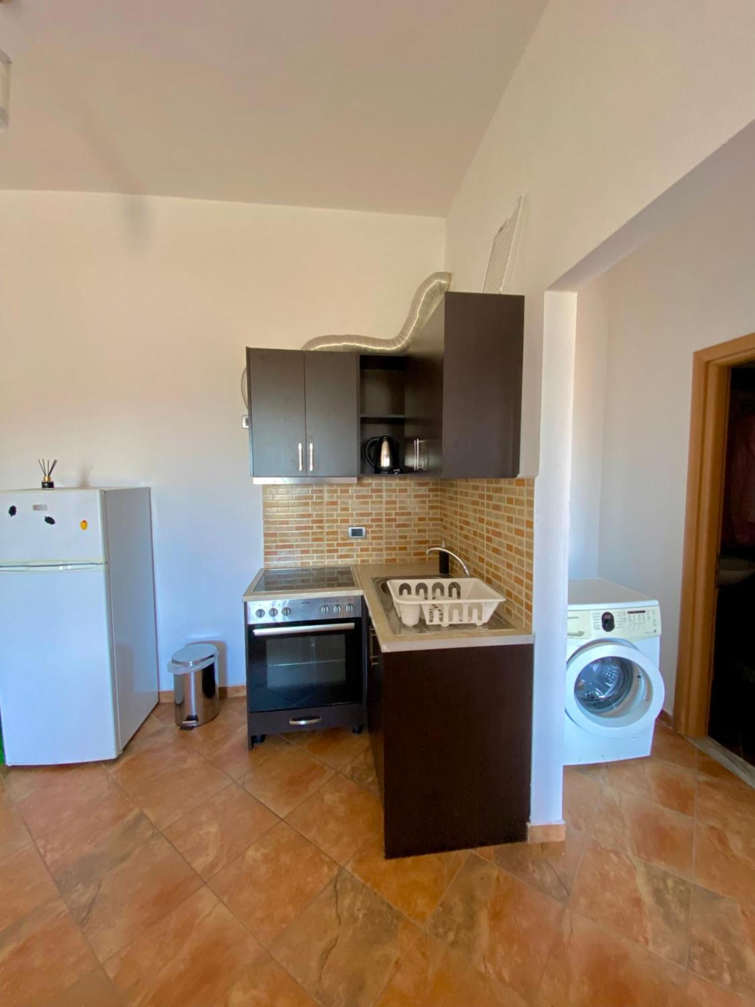 El Rio Apartments Sarandë Eksteriør billede