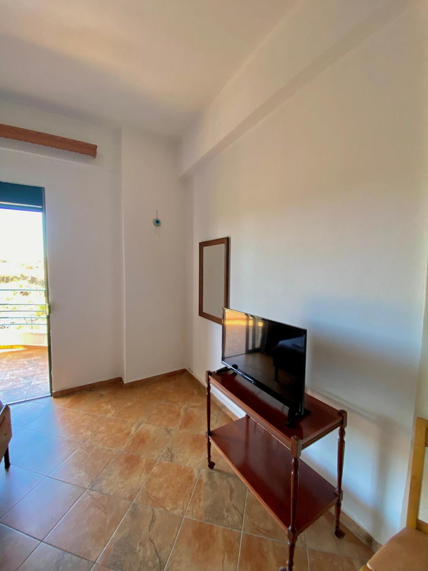 El Rio Apartments Sarandë Eksteriør billede