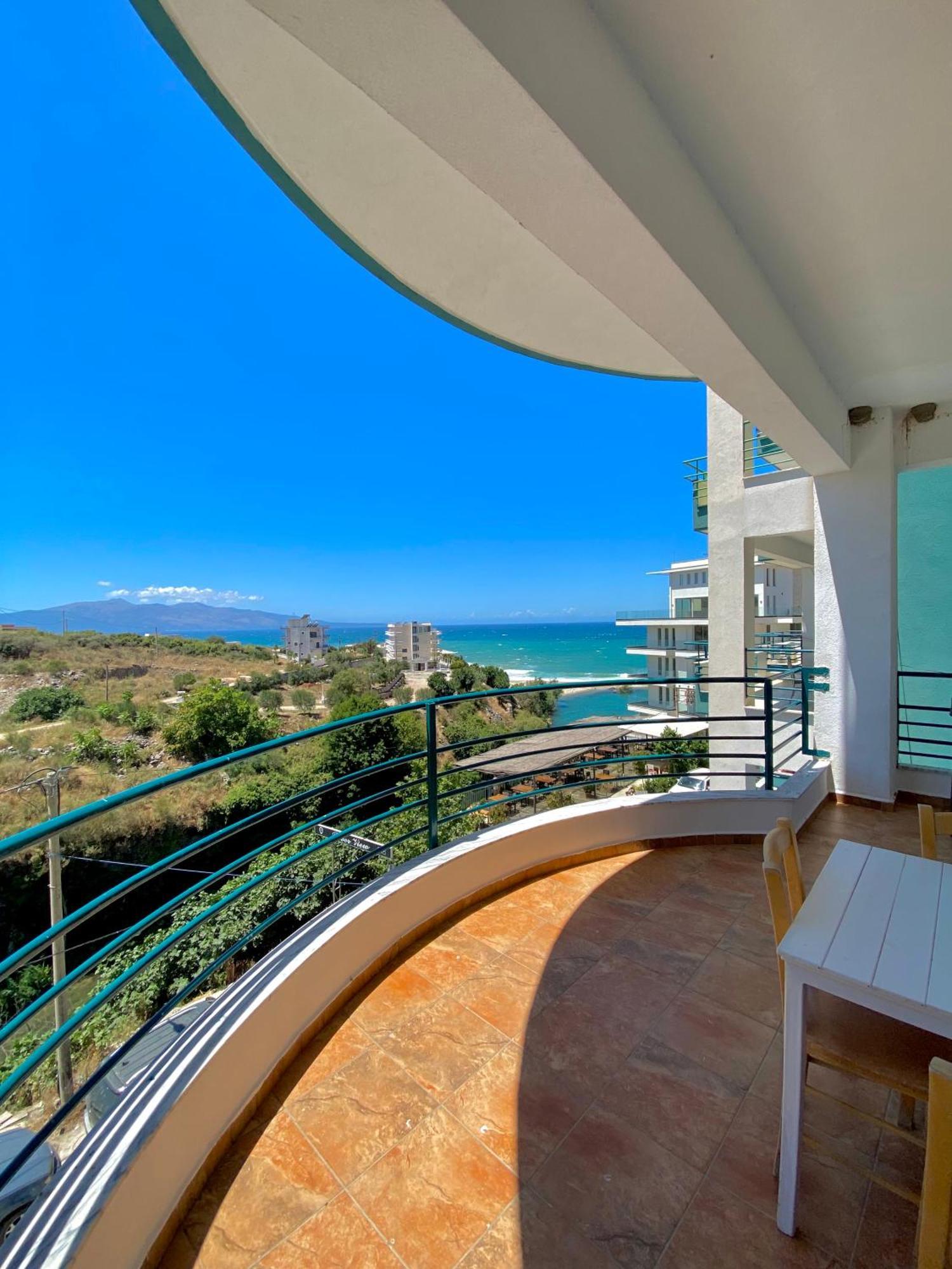 El Rio Apartments Sarandë Eksteriør billede
