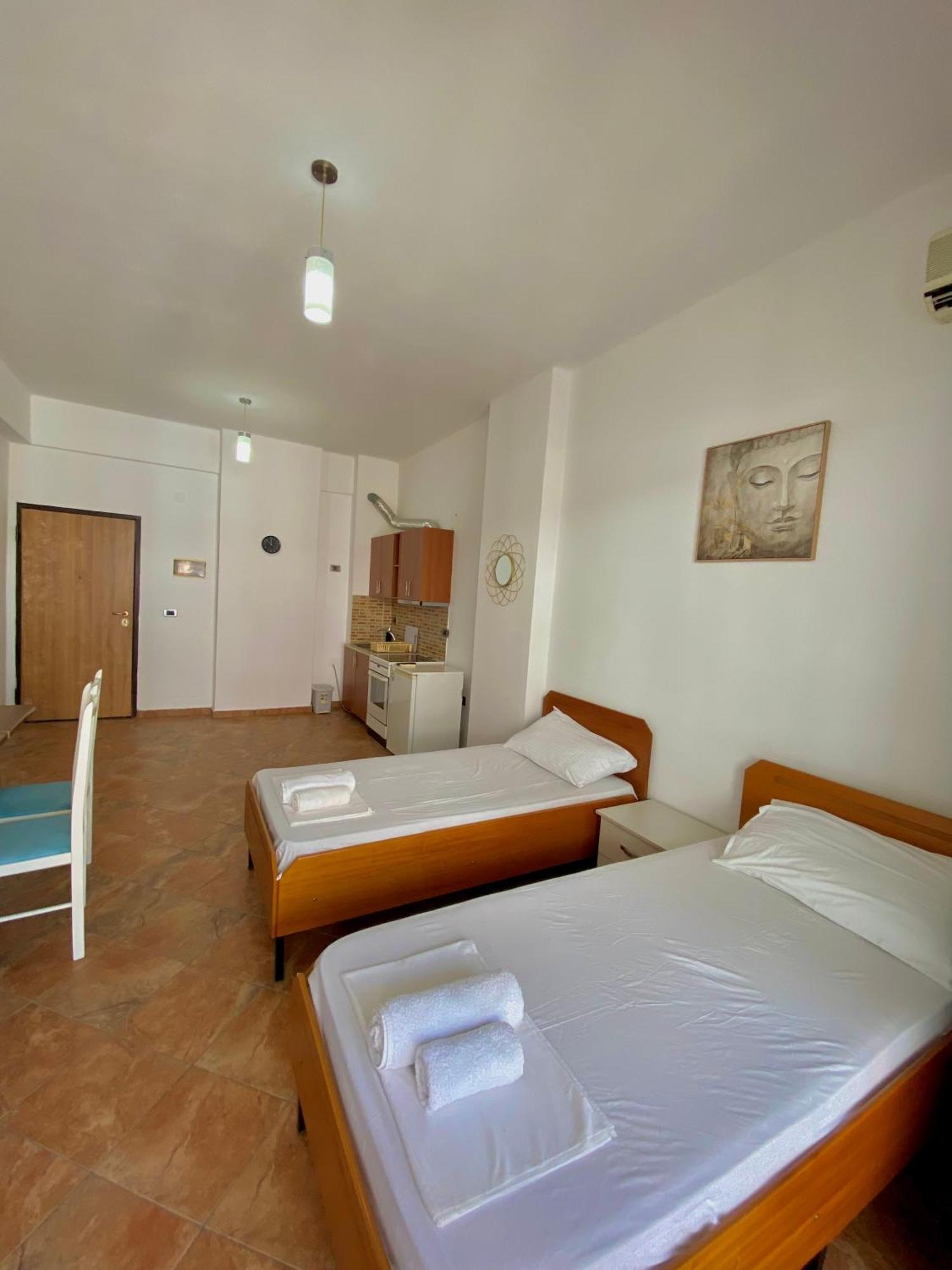El Rio Apartments Sarandë Eksteriør billede