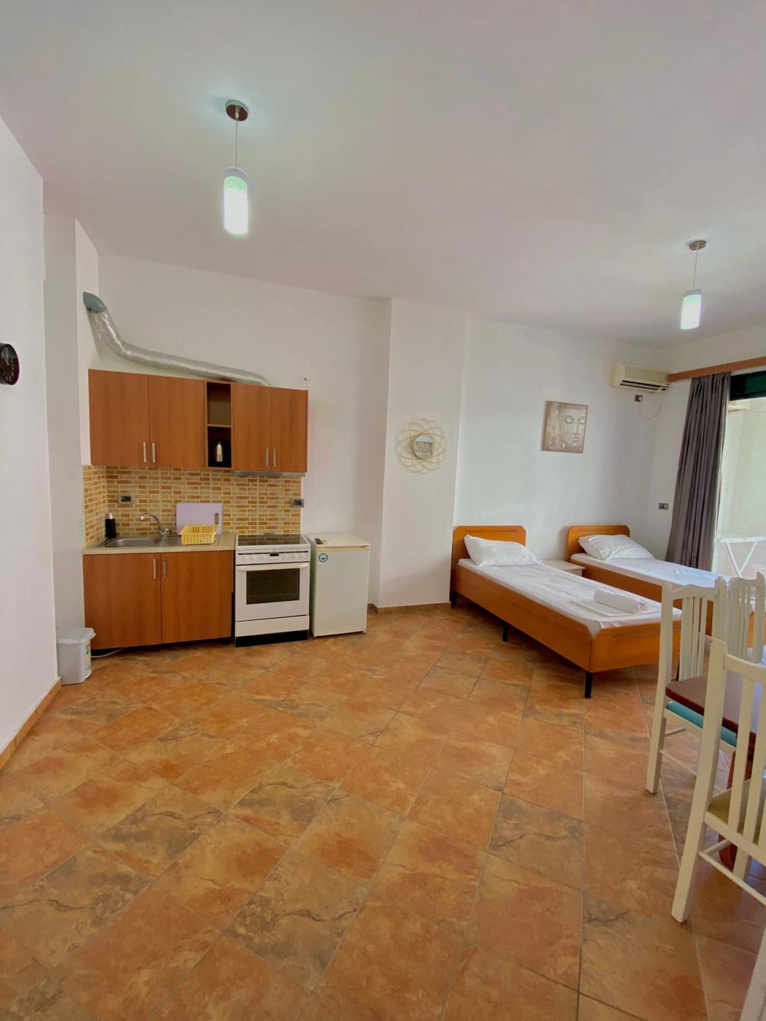 El Rio Apartments Sarandë Eksteriør billede